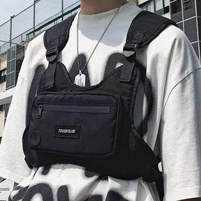 Mochila de Peito Streetwear Impermeável: Estilo, Praticidade e Proteção em Um Só Acessório!